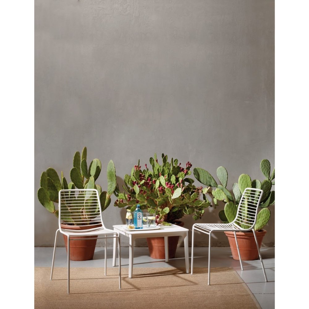 Mesa baja Labenze Argo 160-08000 apilable en tecnopolímero con patas fijas