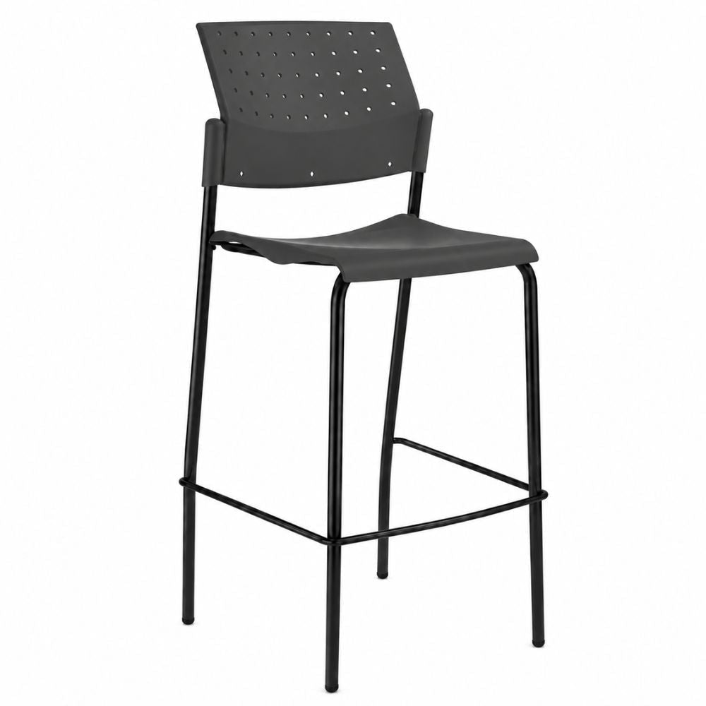 Banco alto Labenze Areta con asiento de polipropileno y base de cuatro patas fijas tubulares de acero con descansa pies.