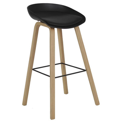 Banco alto Stella con asiento acojinado en vinipiel, patas de madera de haya y reposapiés metálico.