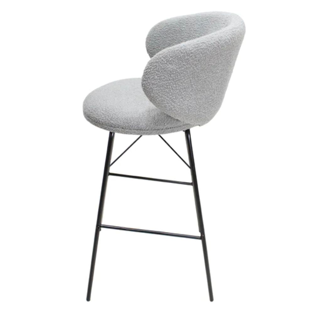 Banco alto Kingstrong Tucson con base metálica negra y asiento y respaldo tapizados de color