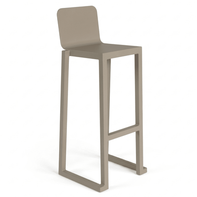 Taburete alto Resol Barcino en aluminio anodizado, apilable, con asiento y respaldo del mismo material.