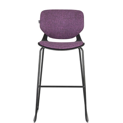 Banco comercial Bratti Vela con asiento y respaldo tapizados y base metálica negra tipo trineo