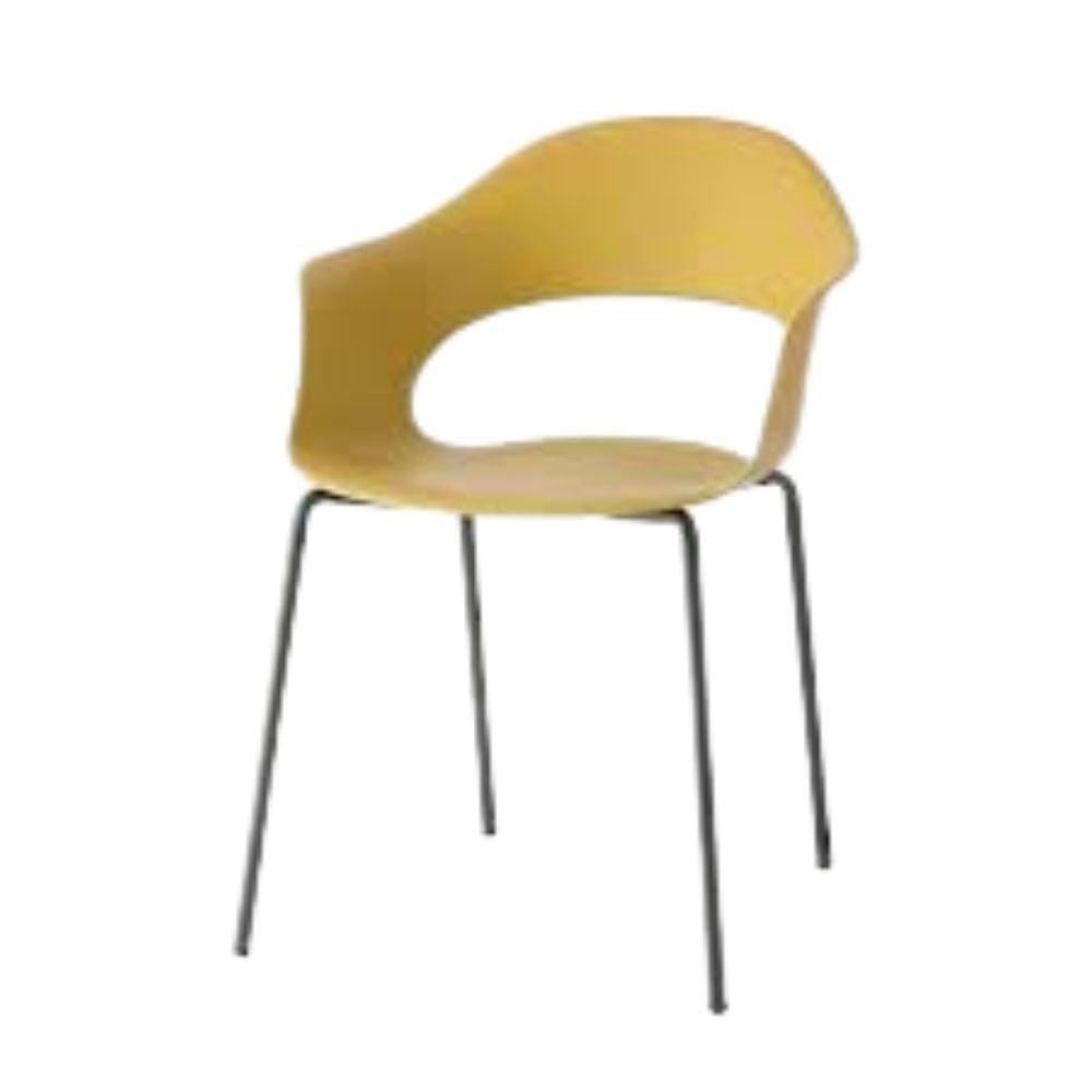 Silla comercial Labenze Lady B con scocca de tecnopolímero y estructura tubular de acero negro