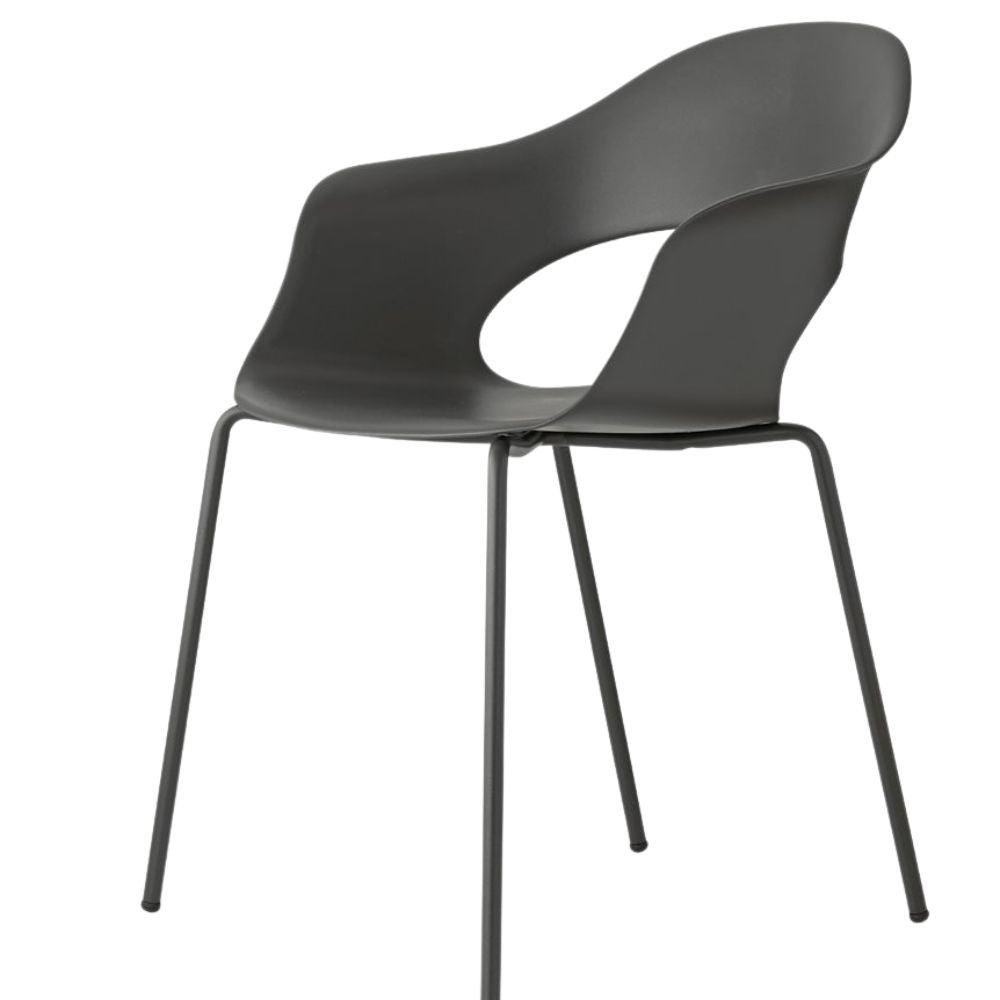Silla comercial Labenze Lady B con scocca de tecnopolímero y estructura tubular de acero negro