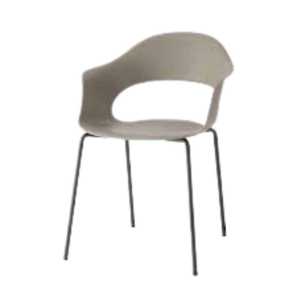 Silla comercial Labenze Lady B con scocca de tecnopolímero y estructura tubular de acero negro