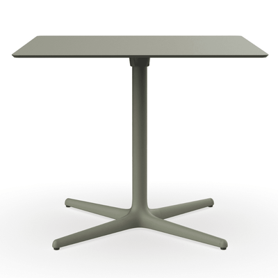 Mesa cuadrada baja Resol Toledo XL 90x90 con estructura de aluminio y sobre de compacto fenólico.