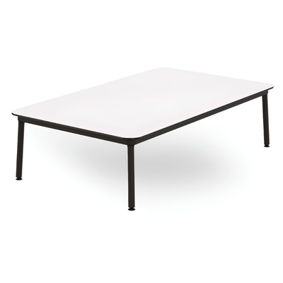 Mesa comercial baja Resol Hub 150x90 con estructura de aluminio lacado y tablero HPL