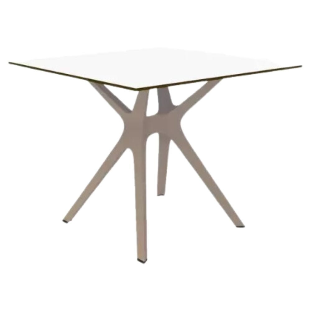 Mesa cuadrada RESOL VELA S con tapa HPL y pie central de fibra de vidrio enlazado por barra de aluminio
