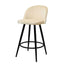 Banco bajo Kingstrong Avila con asiento y respaldo tapizados en tela y base de metal en acabado mate.