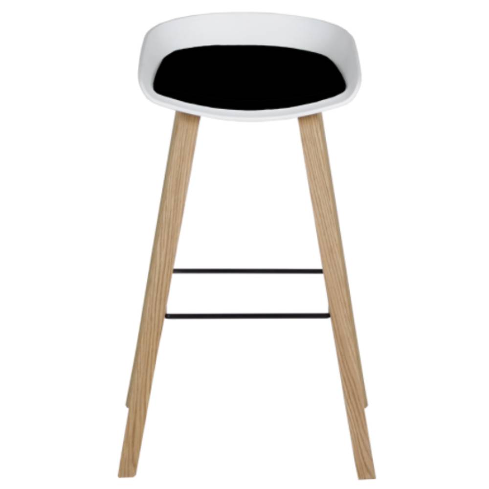 Banco alto Stella con asiento acojinado en vinipiel, patas de madera de haya y reposapiés metálico.