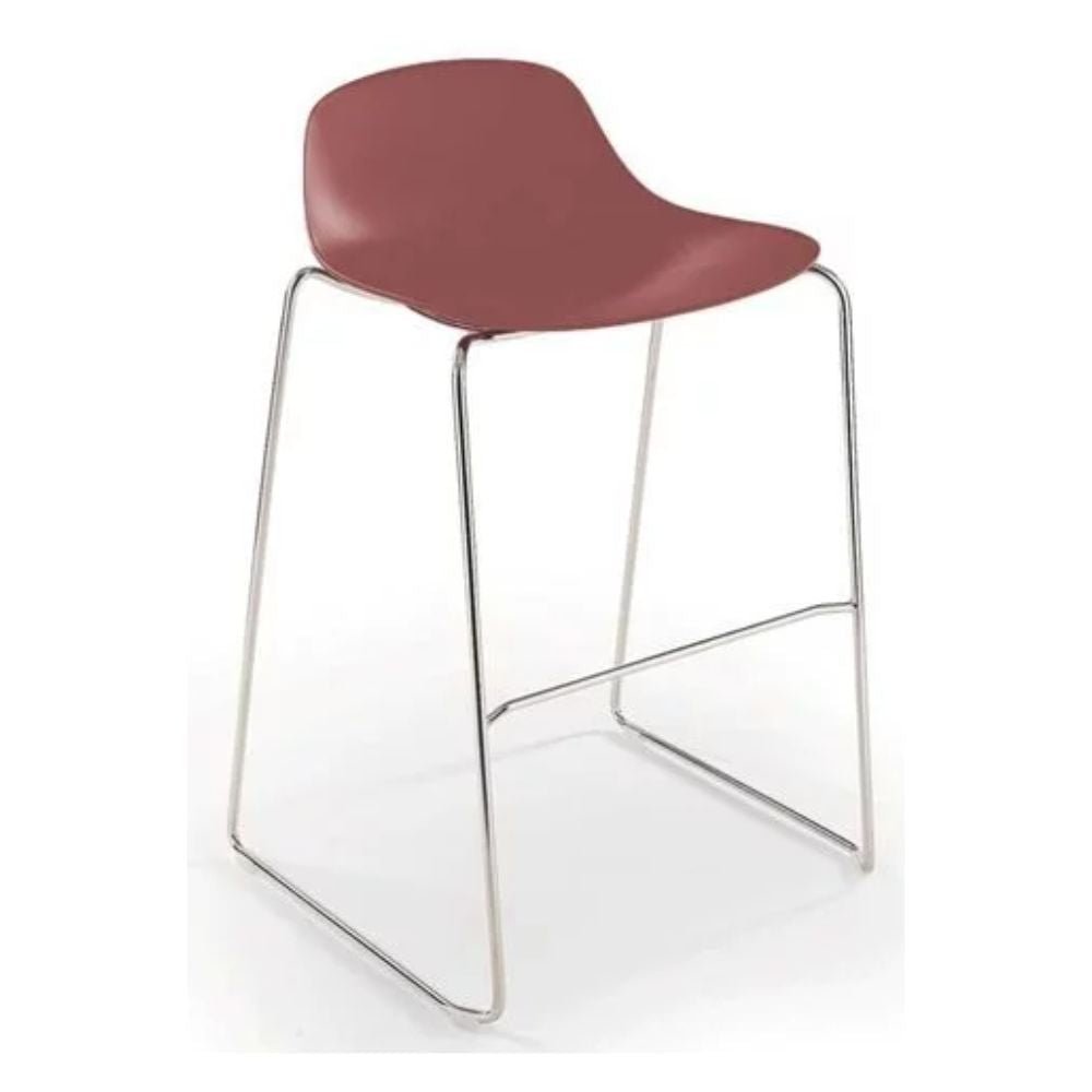 Banco alto Infiniti Pure Loop Mini con asiento en polipropileno y estructura de acero cromado.