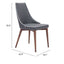 Silla comercial Zuo Moor gris tapizada en polipiel con respaldo de ala y base de madera acabado nogal